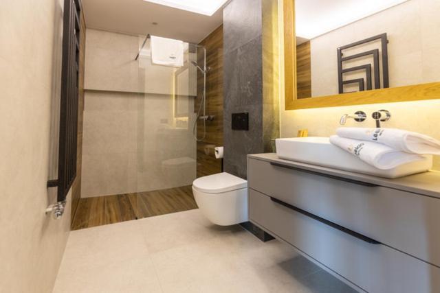 Leeloo Aparthotel Człuchów Exteriör bild